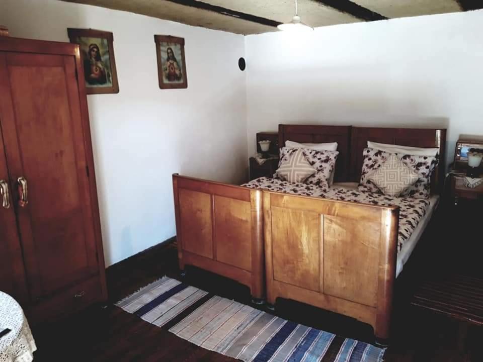 Snasini Kucari Bed & Breakfast Gradiste Luaran gambar